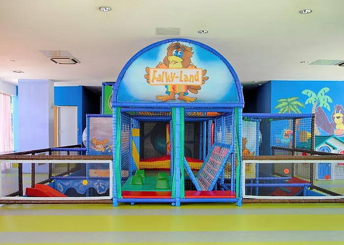 Falkensteiner Club Funimation Borik