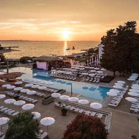 Falkensteiner Club Funimation Borik Hotell 4*