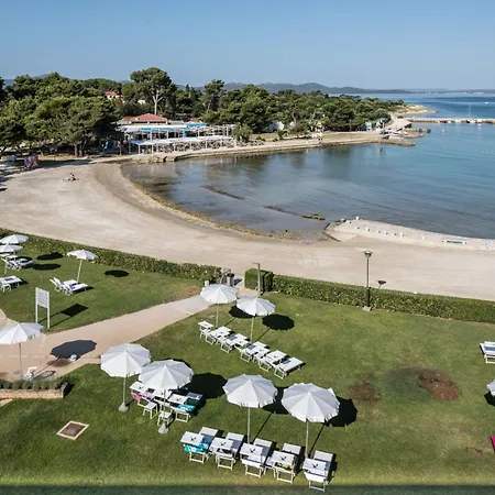 Falkensteiner Club Funimation Borik מלון