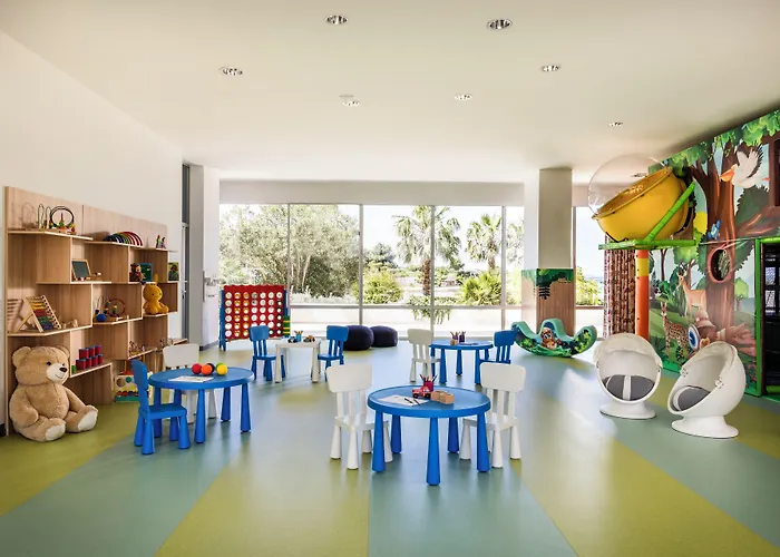 Falkensteiner Club Funimation Borik Hotel 4*